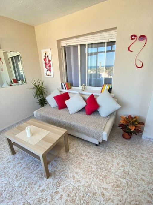 Lovely 1 Bedroom Apartment With Sea Views And Pool エステポナ エクステリア 写真