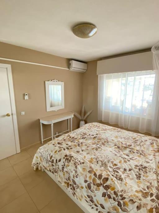 Lovely 1 Bedroom Apartment With Sea Views And Pool エステポナ エクステリア 写真