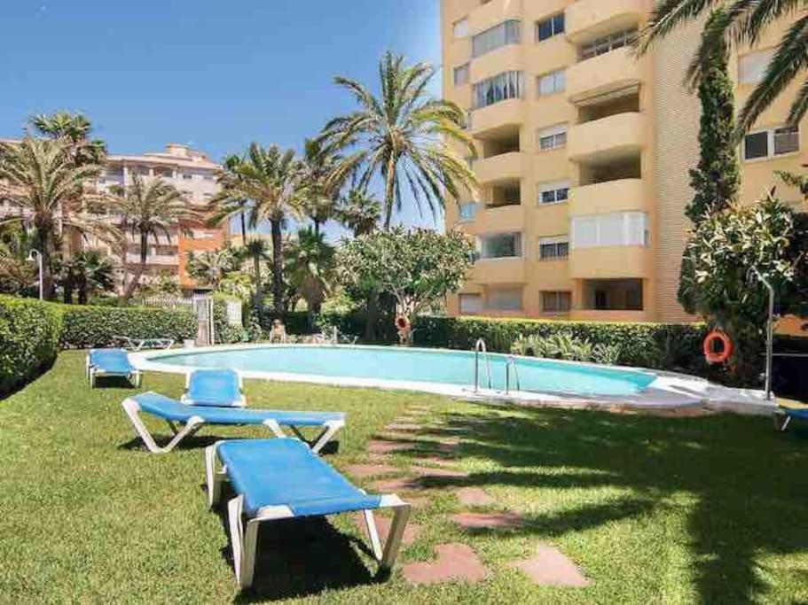 Lovely 1 Bedroom Apartment With Sea Views And Pool エステポナ エクステリア 写真